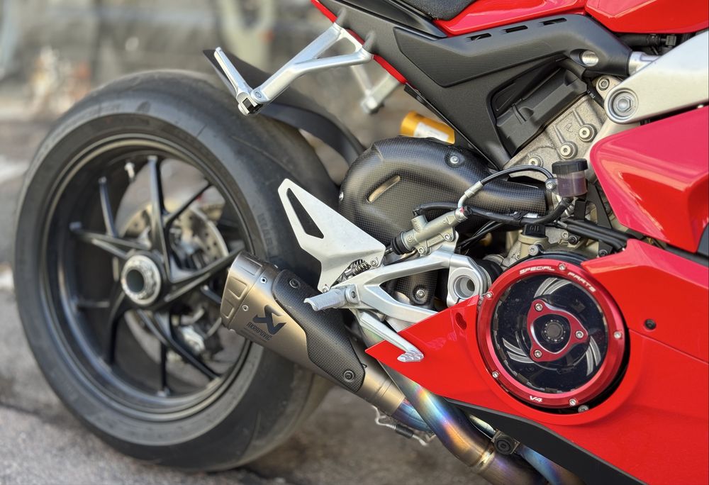 Мотоцикл Ducati Panigale V4 2018 рік