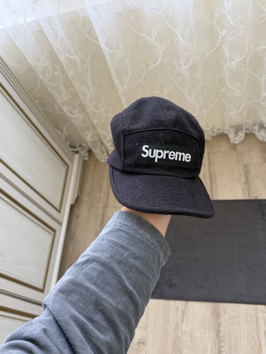 Кепка supreme.