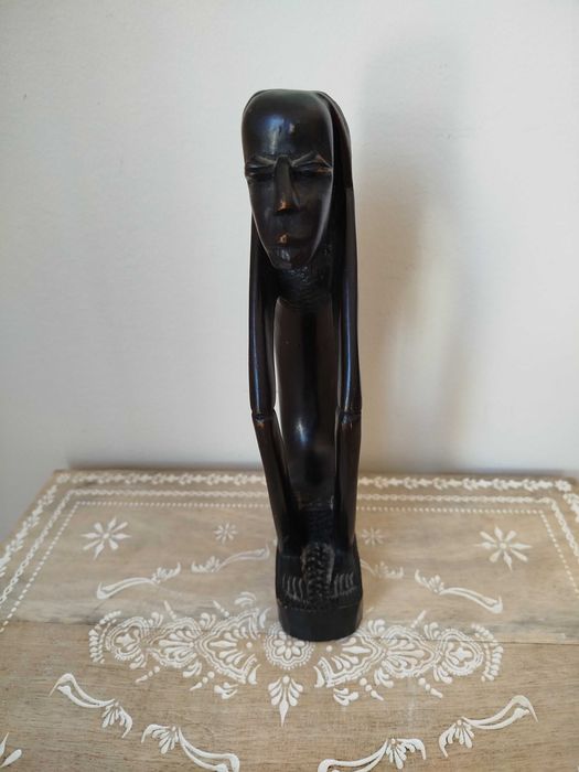 Antiga Escultura em madeira "O Pensador"