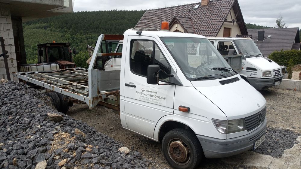 Mercedes Sprinter platforma paka najazd laweta skrzynia ladunkowa