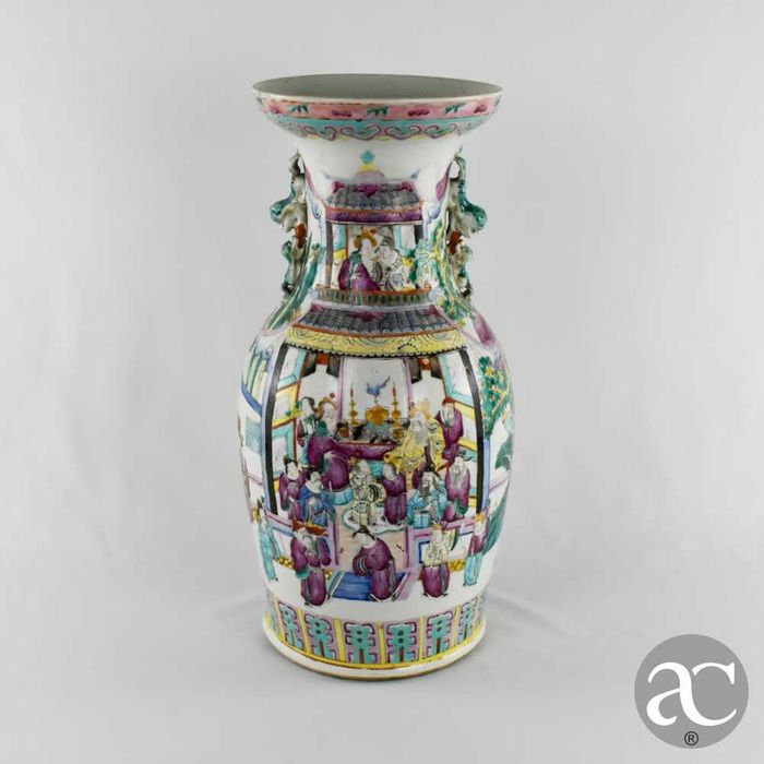 Jarrão em porcelana da China, decorado com figuras imperiais, séc. XIX