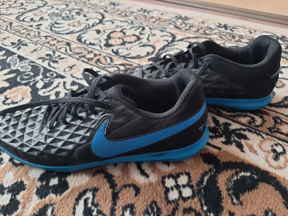 Nike śnieżynki rozmiar 42