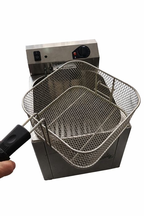 Fritadeira trifásica 1 cuba, 7.5kw nova a estrear c/garantia