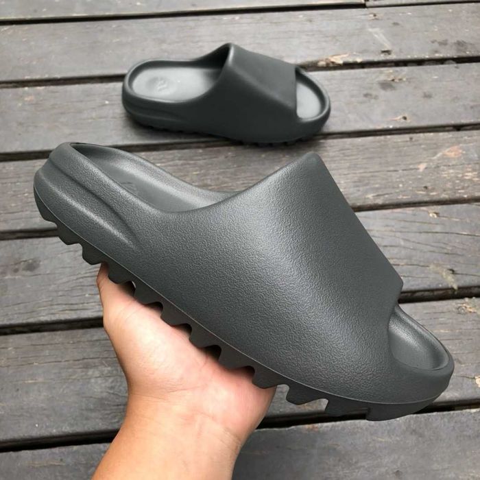 adidas Yeezy Slide Onyx R.38