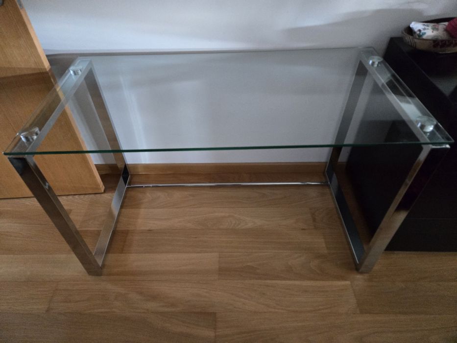Secretária em Vidro e Aço Inoxidável – Design Moderno