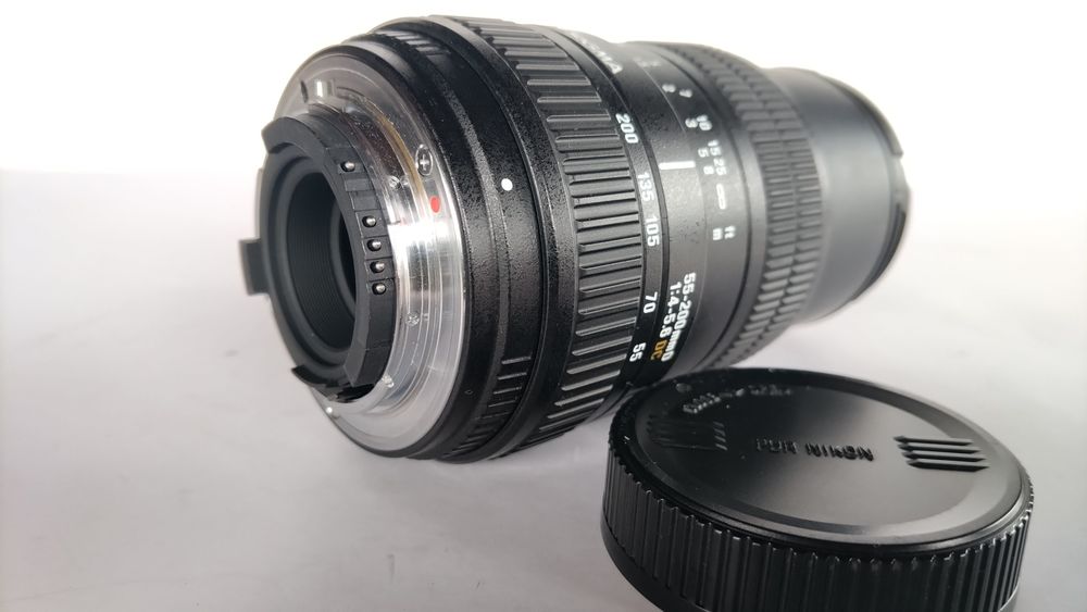 Para Nikon. Objectiva Sigma 55-200 DC