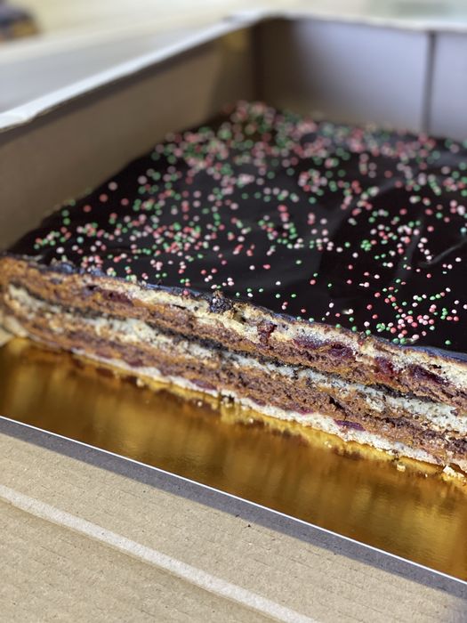 Пляцки на замовлення, пляцки на весілля, домашні торти