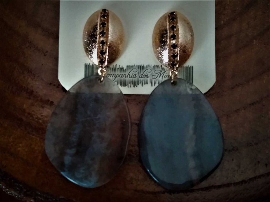 (NOVO, PORTES GRÁTIS) Brincos Boémios Dourados e Cinzentos