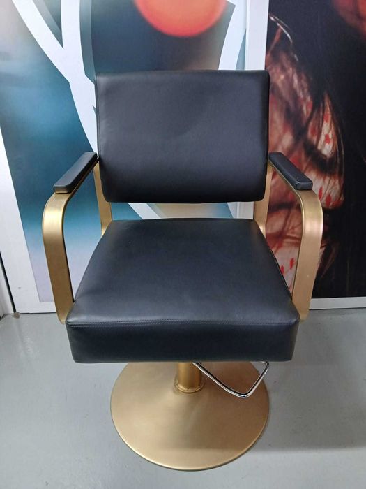 Cadeira Hidráulica Dourada