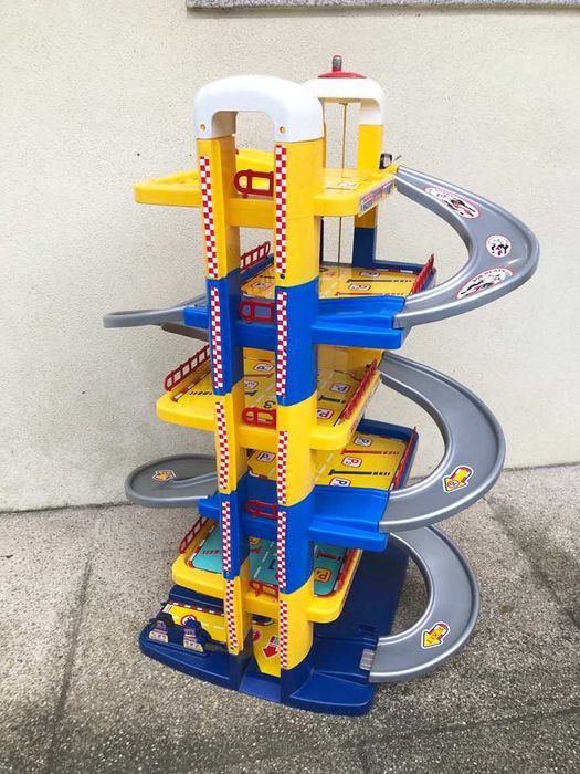 Brinquedo Grande Garagem Parque Estacionamento Carros tipo Hot Wheels