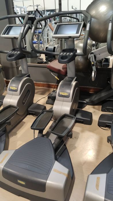 Várias máquinas Ginásio. Technogym /Adan