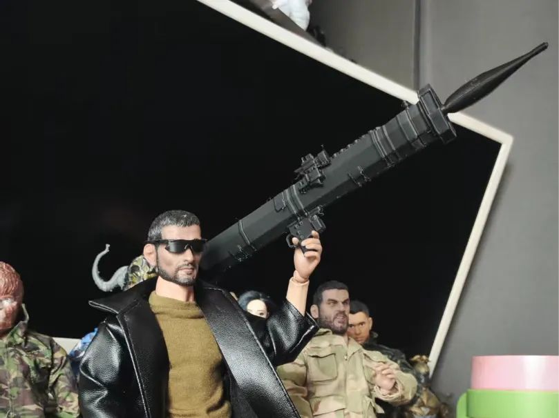 Miniatura Lança-Foguetes Antitanque PF98 1/6