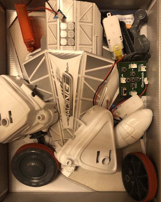 Robot MIO interaktywny do nauki programowania i robityki