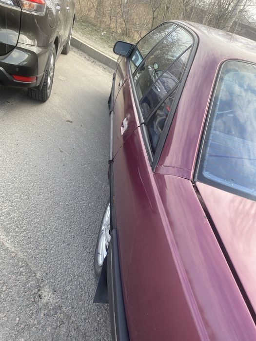 Opel Omega A на повному ходу