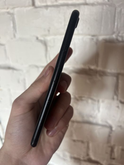 iPhone 7 без SIM-карти