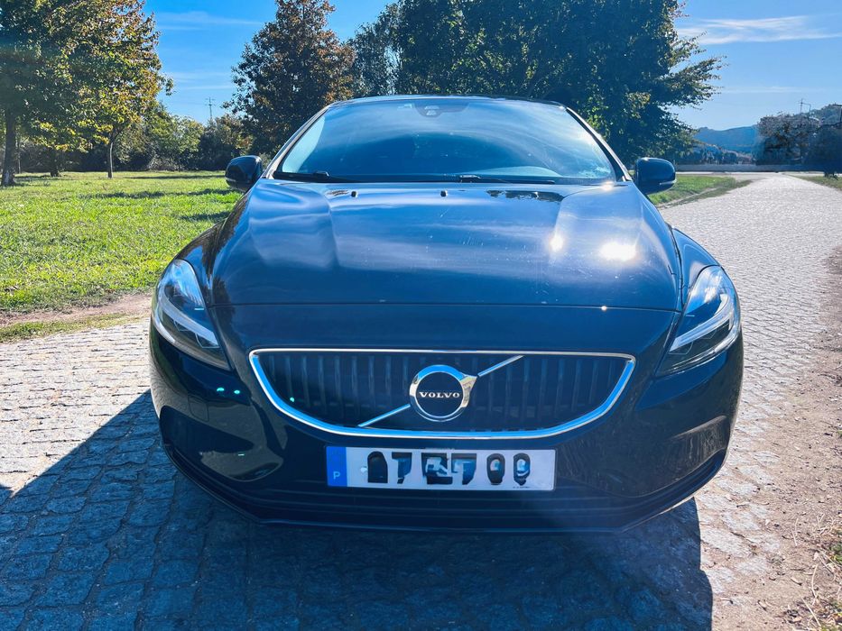 Volvo V40 2.0 Diesel 120 cv | Automático | Nacional | 105.000km — photo 2