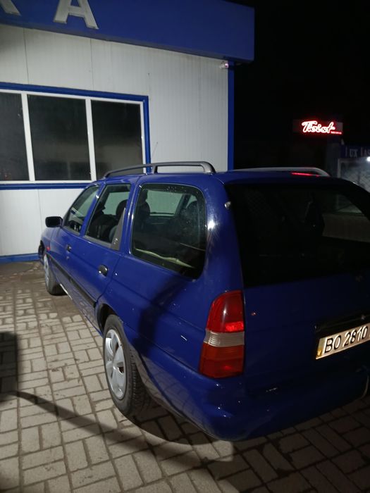 Продається Форд Ескорт