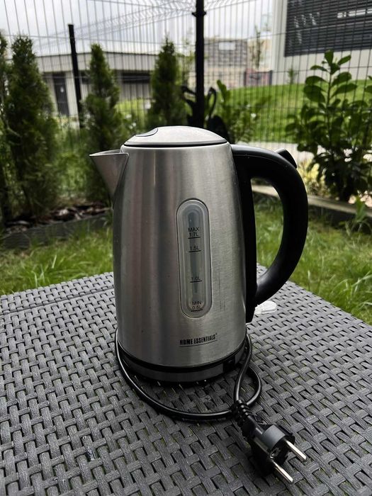 Czajnik elektryczny stalowy 1,8 l