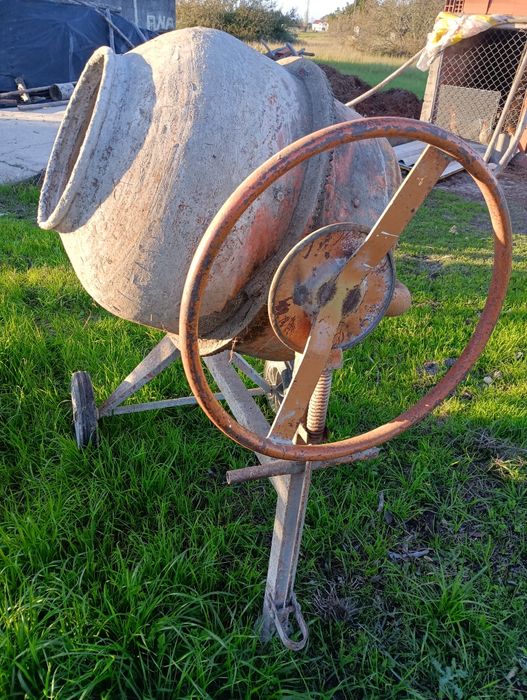 Betoneira liz 190 litros