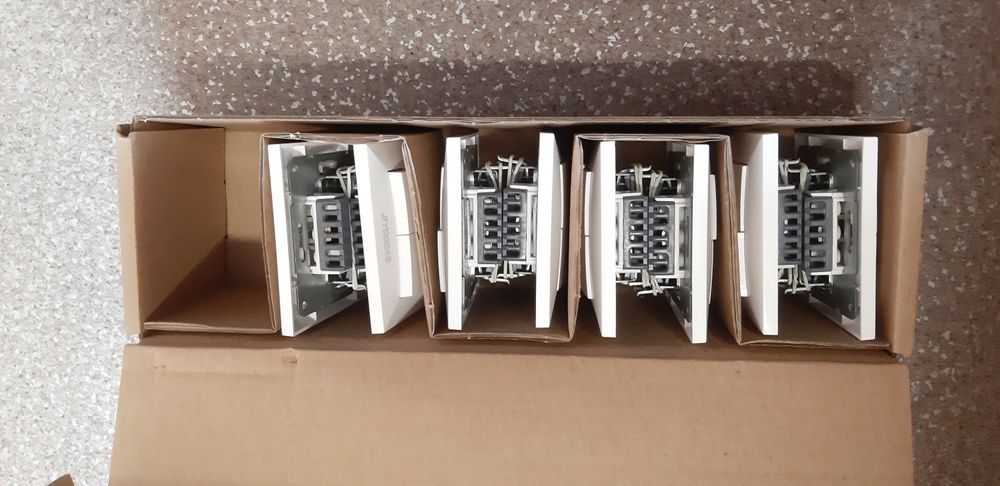 Przełącznik żaluzjowy roletowy YOODA