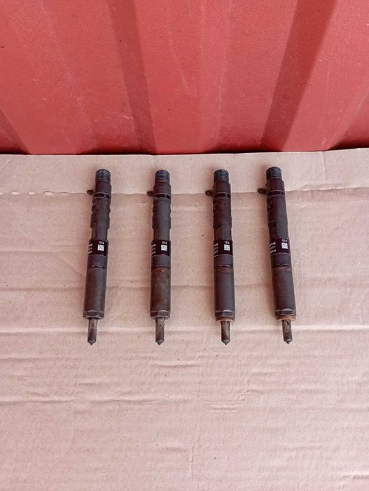 Форсунка 1.5DCI K9K DACIA SANDERO 2008-2012