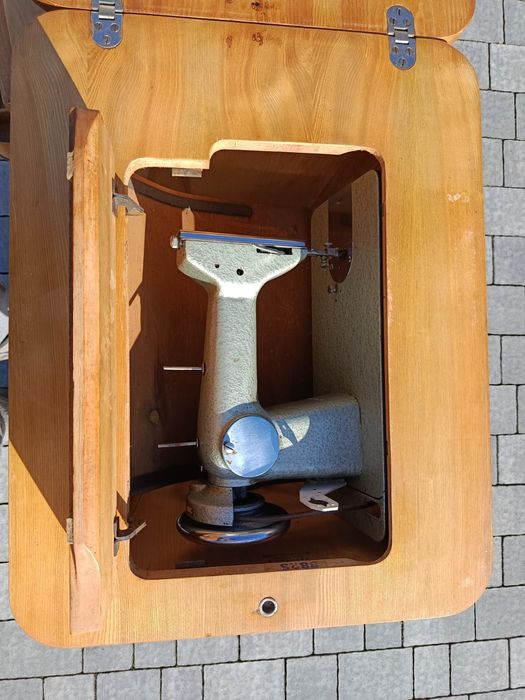 Maszyna do szycia Łucznik KL.82