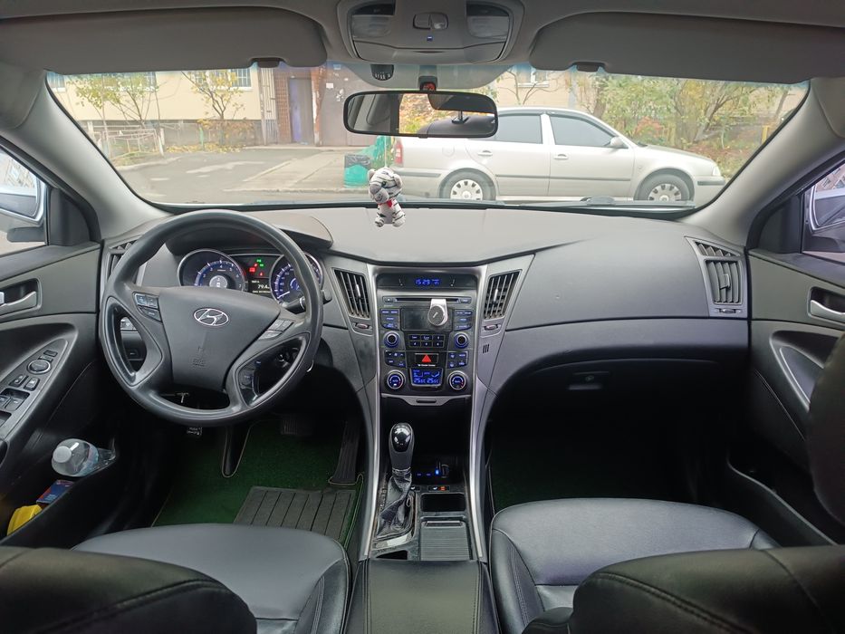 Hyundai Sonata YF LPI