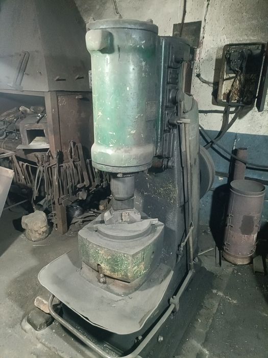 Молот Ковальський