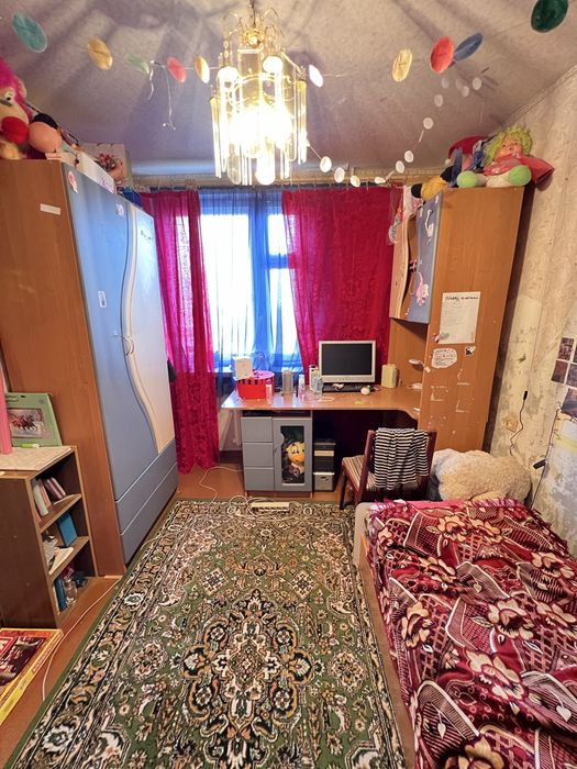 ПРОДАМ 4 кім.кв. в зразковому будинку район Богдана 29000$