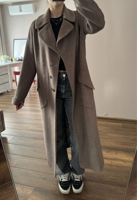 демісезонне жіноче коричневе пальто