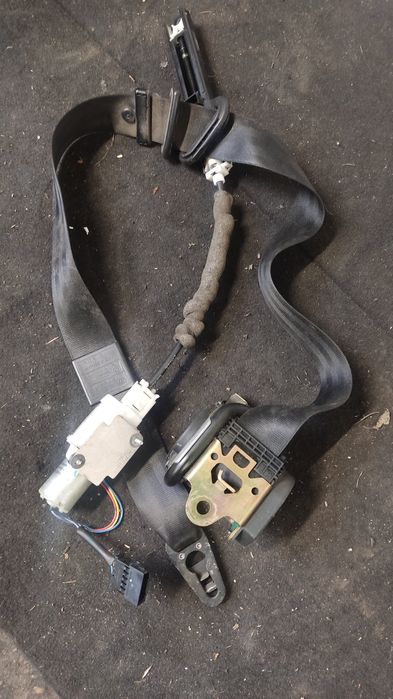 Pas bezpieczeństwa prawy przód przedni Audi A8 D3