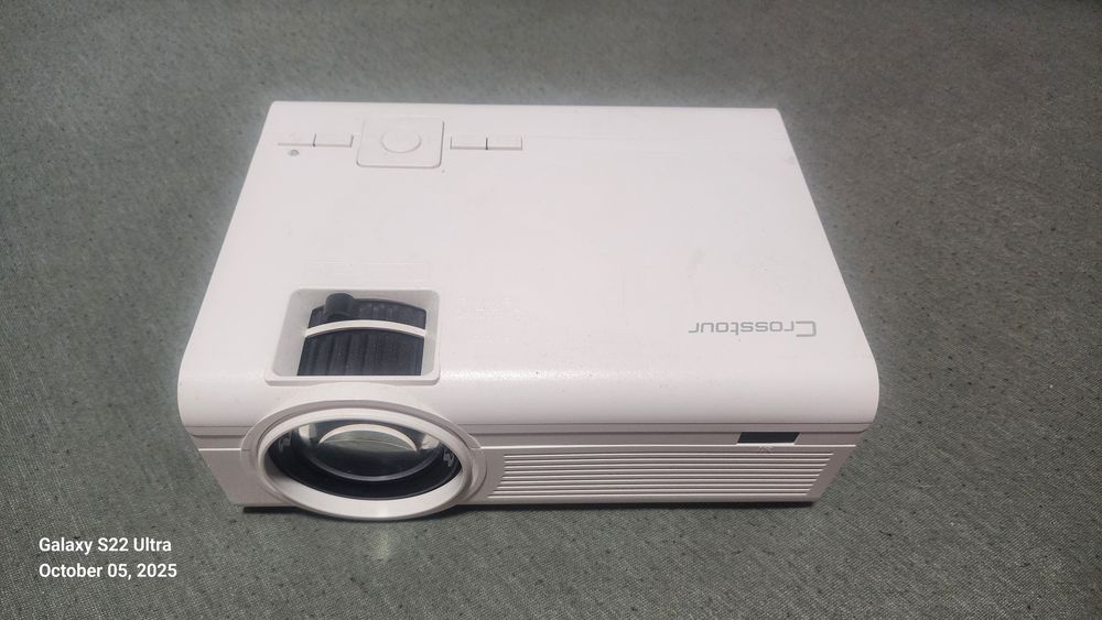 Projektor Crosstour Sprawny