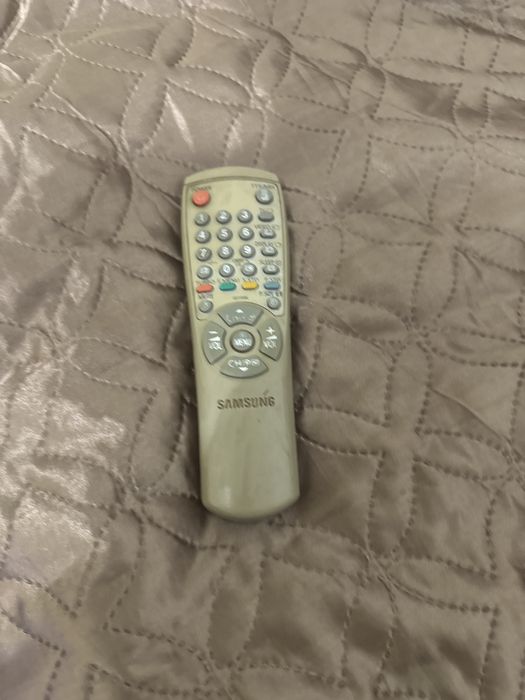 Telewizor Samsung 42 cale plus pilot