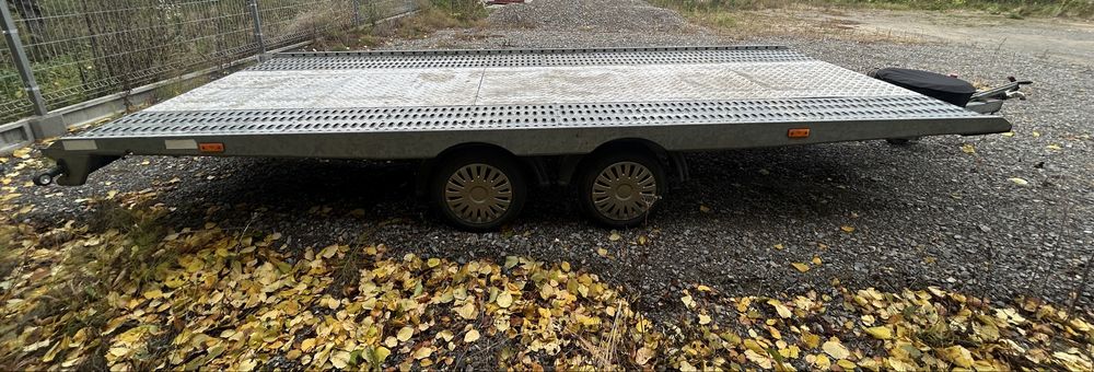Wynajem lawety przyczepa laweta plaska