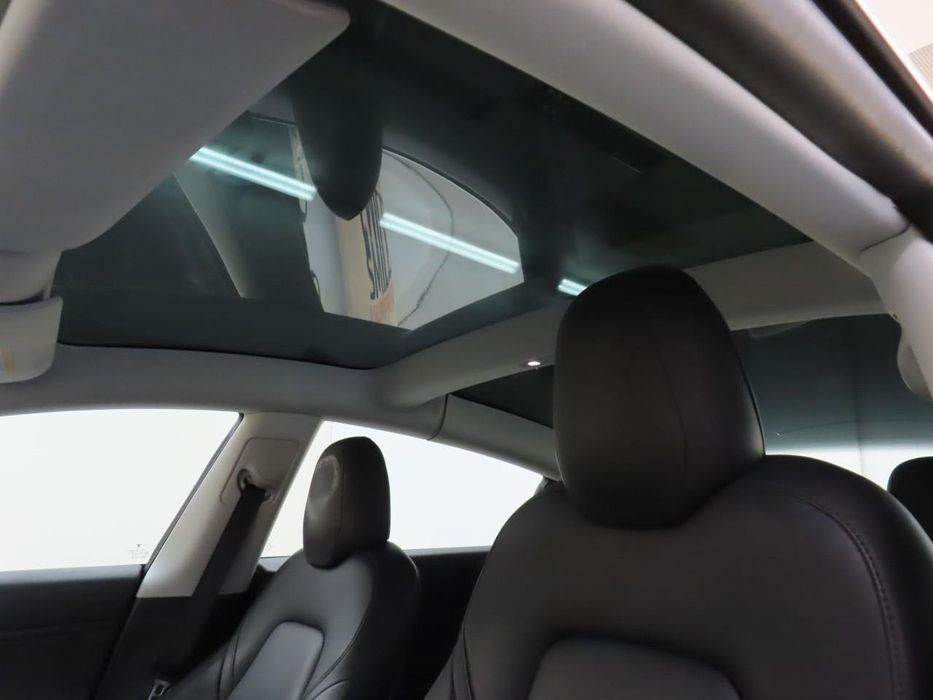 Alugo Tesla Dia/Semana/Mês