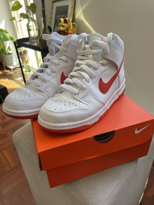 Ténis Nike Dunk High (GS) brancos e laranja 36,5
