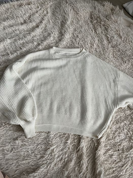 Світер молочний