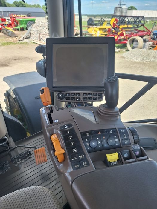 Ciagnik John Deere 6215 R 6210 R