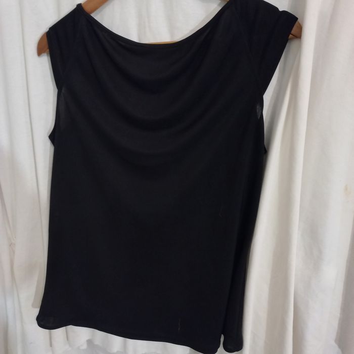 Blusa cavada preta
