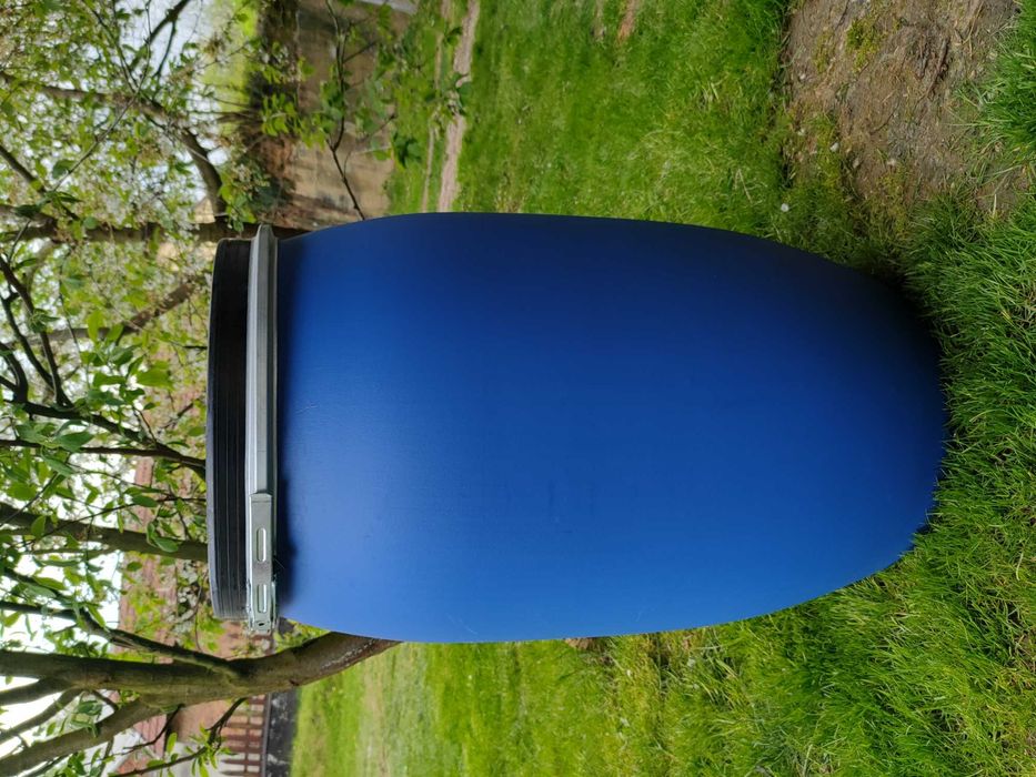 Plastikowe beczki z pokrywą 120L