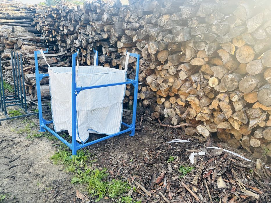 Stojak na big bag worki drewno gruz zborze pakowanie materiałów sypkich