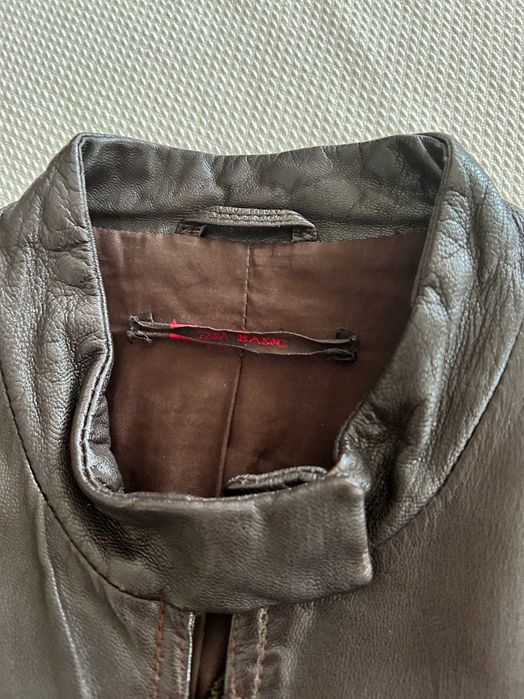 Casaco de couro castanho