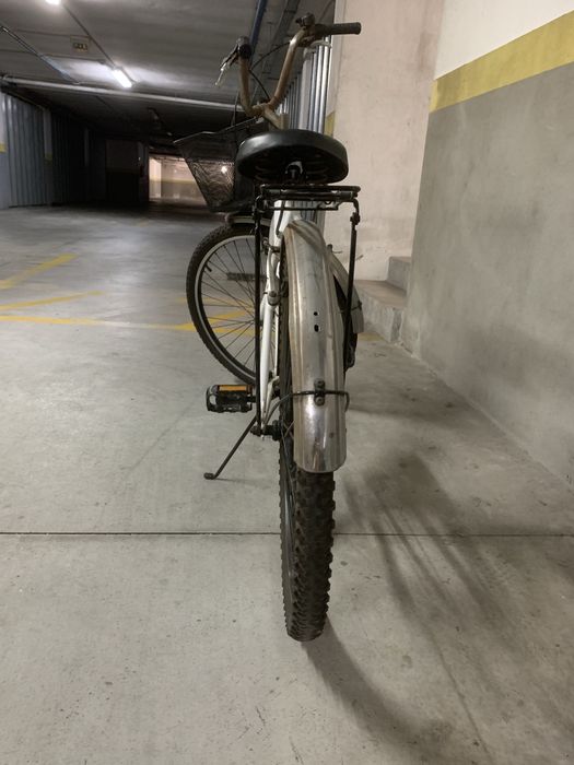 Vendo bicicleta com cesto