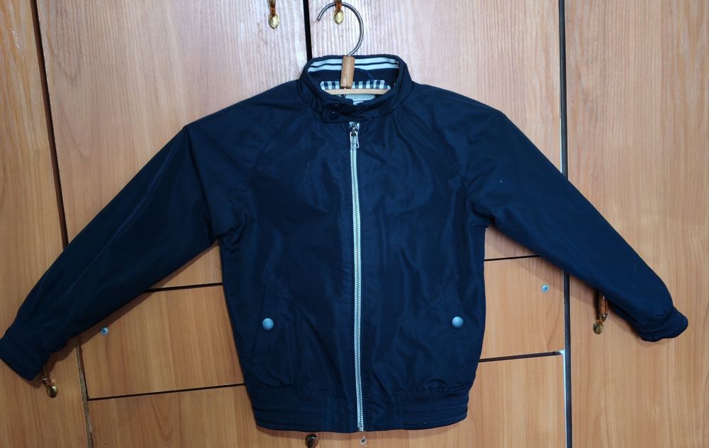 Куртка на хлопчика 6-7 на зріст 116.на весну