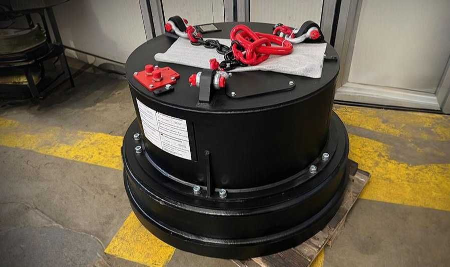 Elektromagnes z wbudowanym generatorem fi 1140 mm