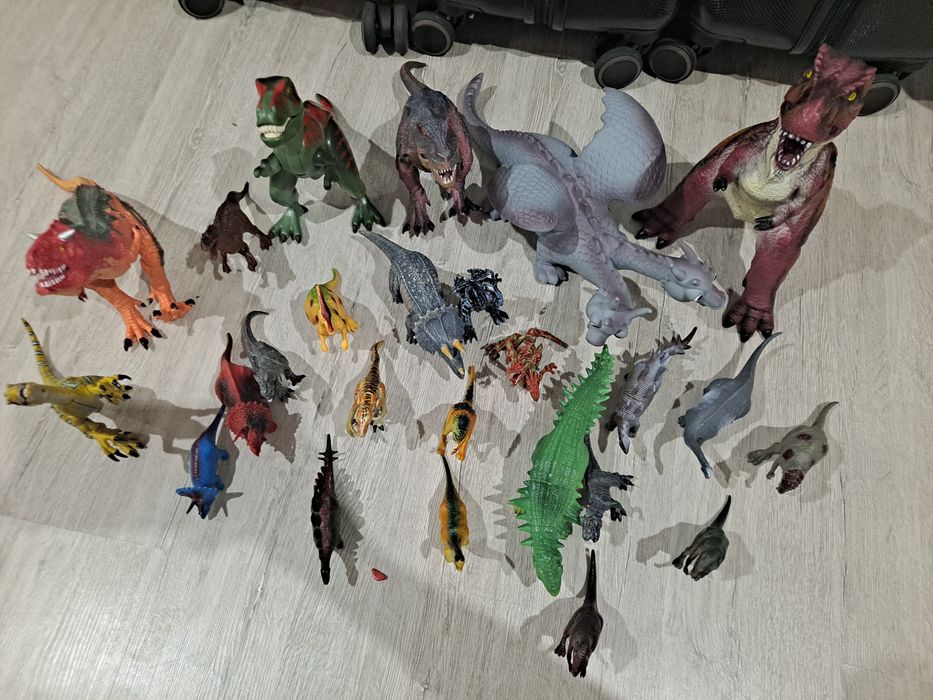 Dinozaury,  smoki  figurki