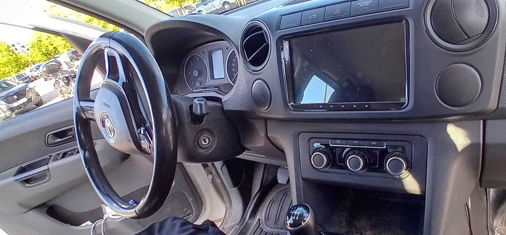 VW Amarok 2.0 TDI 4Motion (2015) – 3 Lugares – Nunca fez TT – Extras