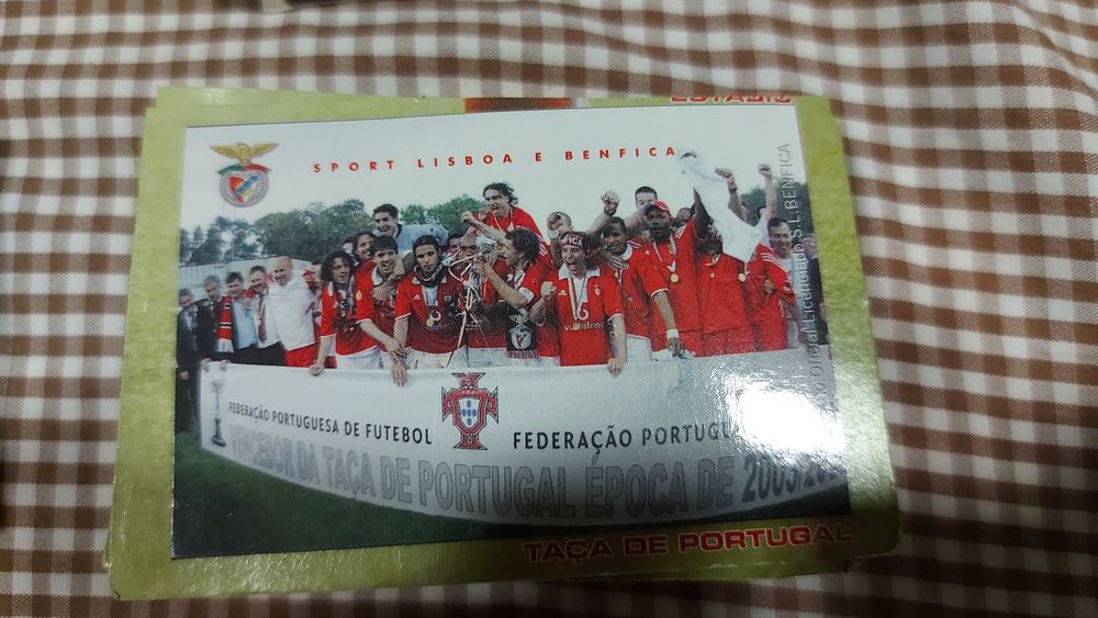 Diversos ímanes produto oficial Sport Lisboa e Benfica