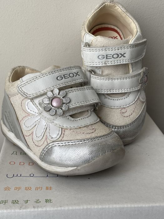 Geox pólbuty, sneakersy bialo-srebrny 20