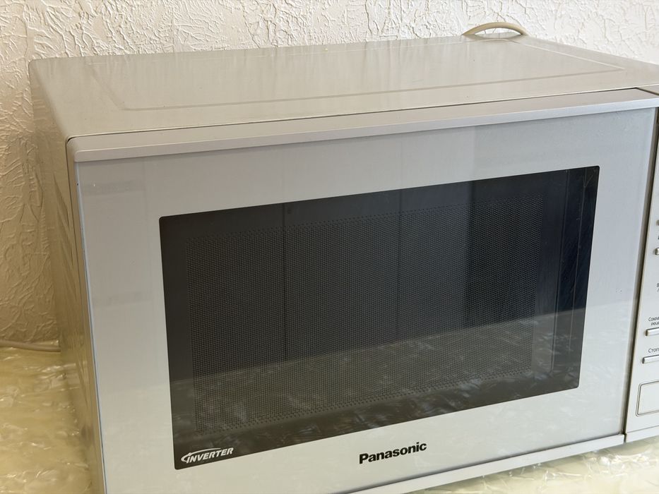 Мікрохвильова піч Panasonic NN-S29KSMZUE